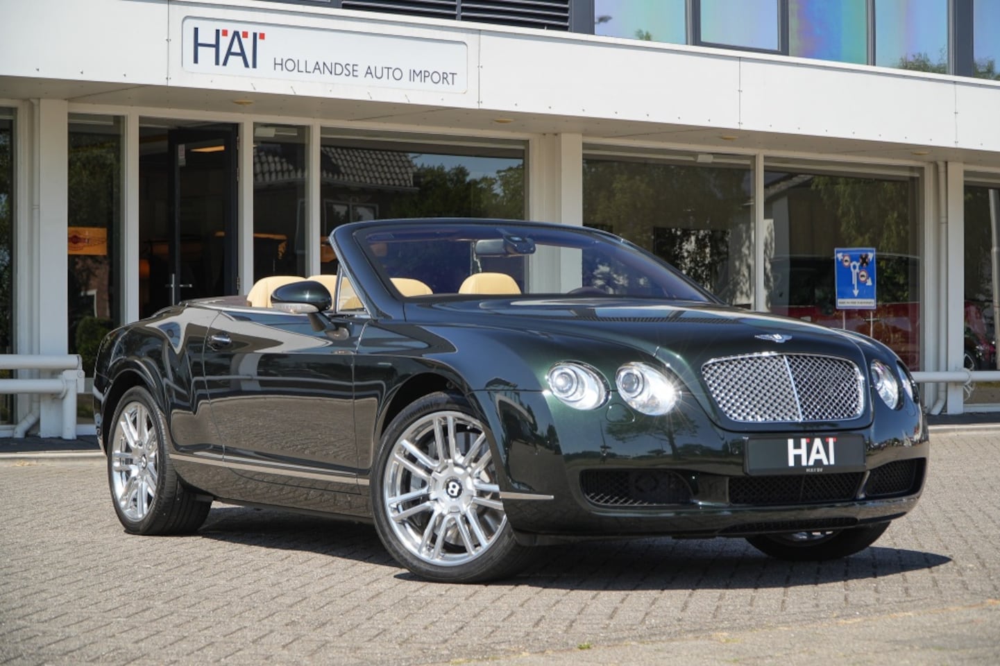 Bentley Continental GTC - 6.0 W12 Convertible I Nederlandse Bentley I 30000KM I - AutoWereld.nl