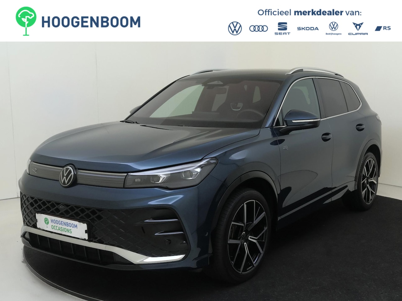 Volkswagen Tiguan - 1.5 eTSI R-Line Business | 360 camera | Head-up display | Keyless | Harman/Kardon | Stoel- - AutoWereld.nl