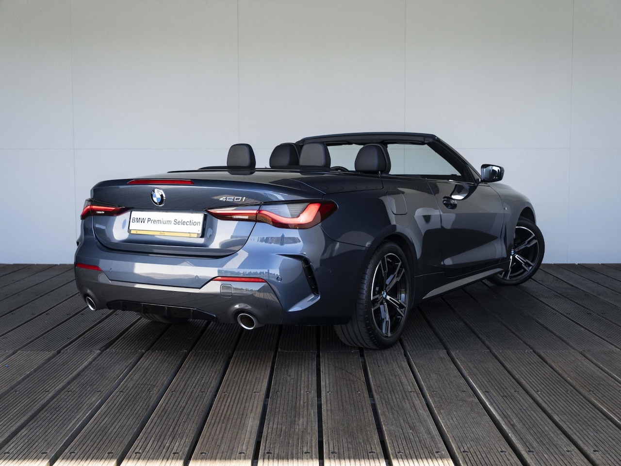 BMW 4-serie Cabrio - 420i | High Executive | M Sportpakket | 18 inch | Stuurwielverwarming | Achteruitrijcamera - AutoWereld.nl