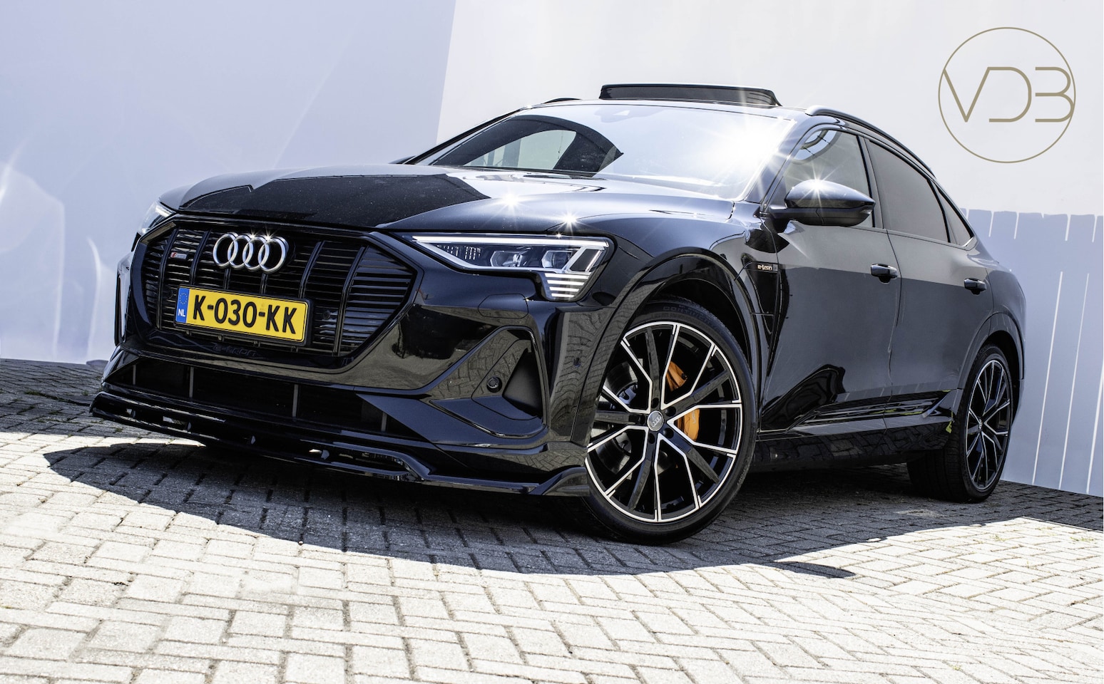 Audi e-tron Sportback - 55 SOH 93% S-Line 22inch PANO B&O Camera Sfeerverlichting - AutoWereld.nl