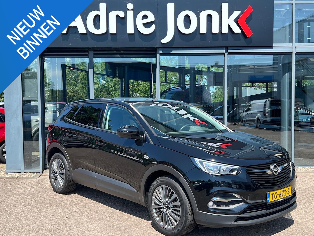 Opel Grandland X - 1.2 Turbo Online Edition AUTOMAAT | TREKHAAK | PANORAMADAK | PARKEERSENSOREN V+A | NAVIGAT - AutoWereld.nl
