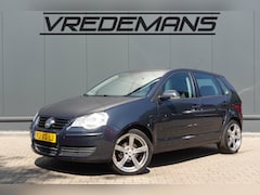 Volkswagen Polo - 1.4-16V Comfortline AIRCO/CRUISE