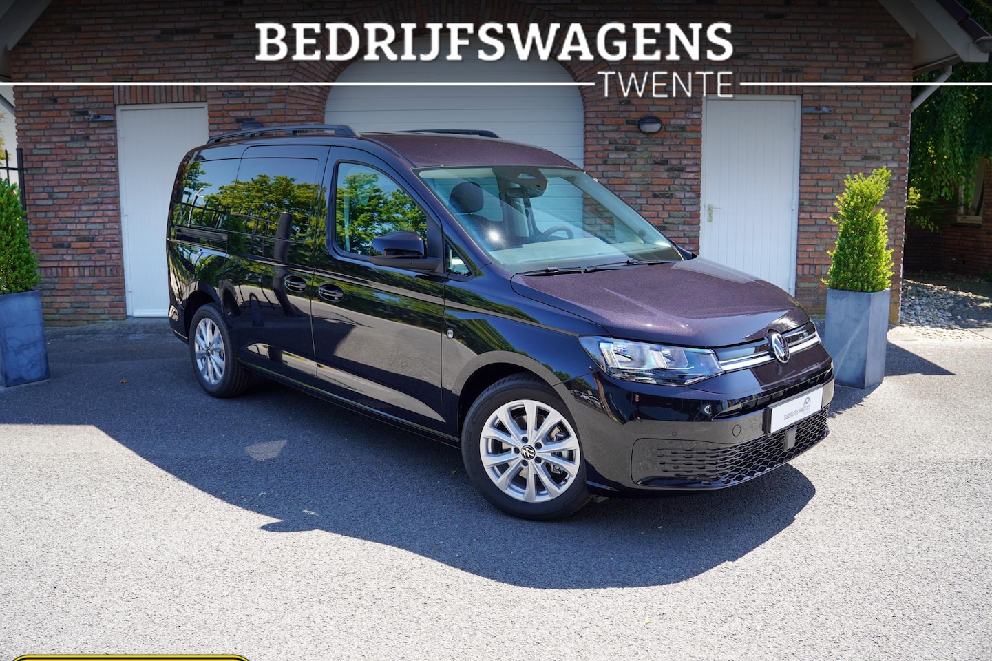Volkswagen Caddy Maxi - 1.5 TSI Hybride Life 7 Zits Apple Carplay Stoelverwarming Achteruitrijcamera - AutoWereld.nl