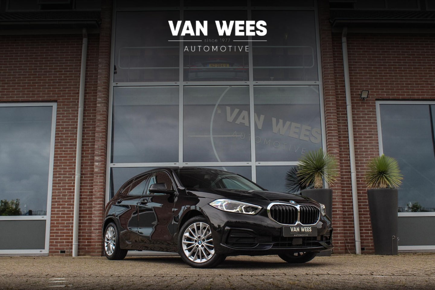 BMW 1-serie - 118i | Sport Line | 1e eigenaar | NL auto | Active Guard Plus | Stoelverwarming | Sportsto - AutoWereld.nl