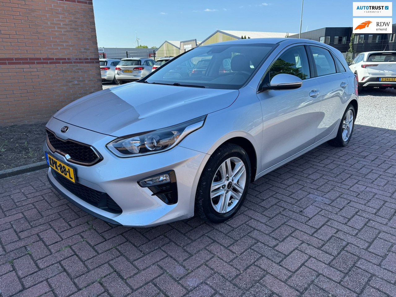 Kia Cee'd - 1.6 CRDi DynamicLine 1.6 CRDi DynamicLine, Euro 6, Marge, Apple Carplay, Hatchback - AutoWereld.nl