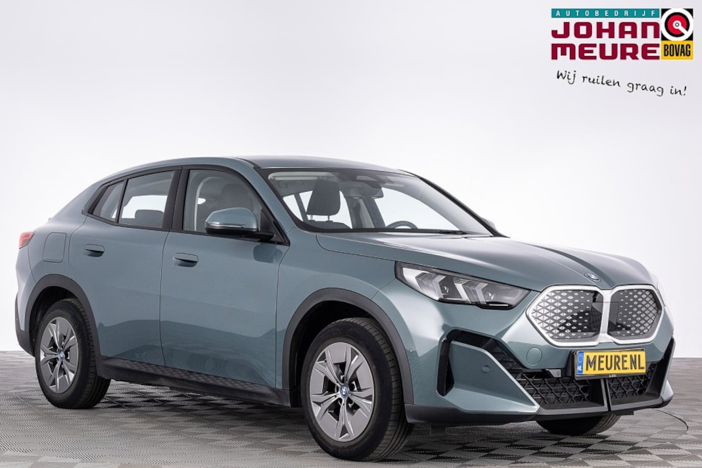 BMW iX2 - eDrive20 67 kWh | Full LED | NAVI | PDC | ECC | SOH: 97.1% - AutoWereld.nl