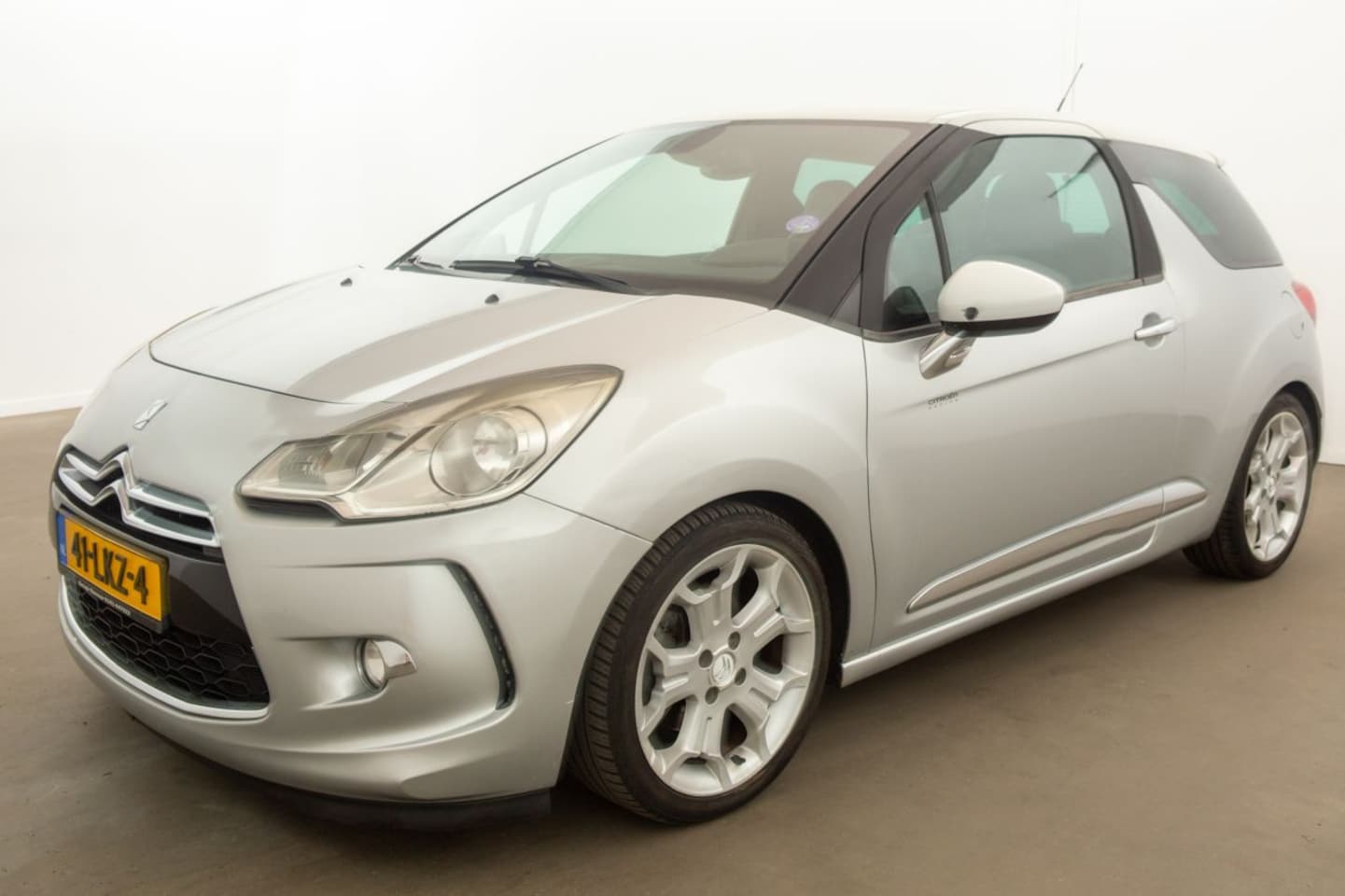 Citroën DS3 - 1.6 THP Clima Navi Sport Chic - AutoWereld.nl