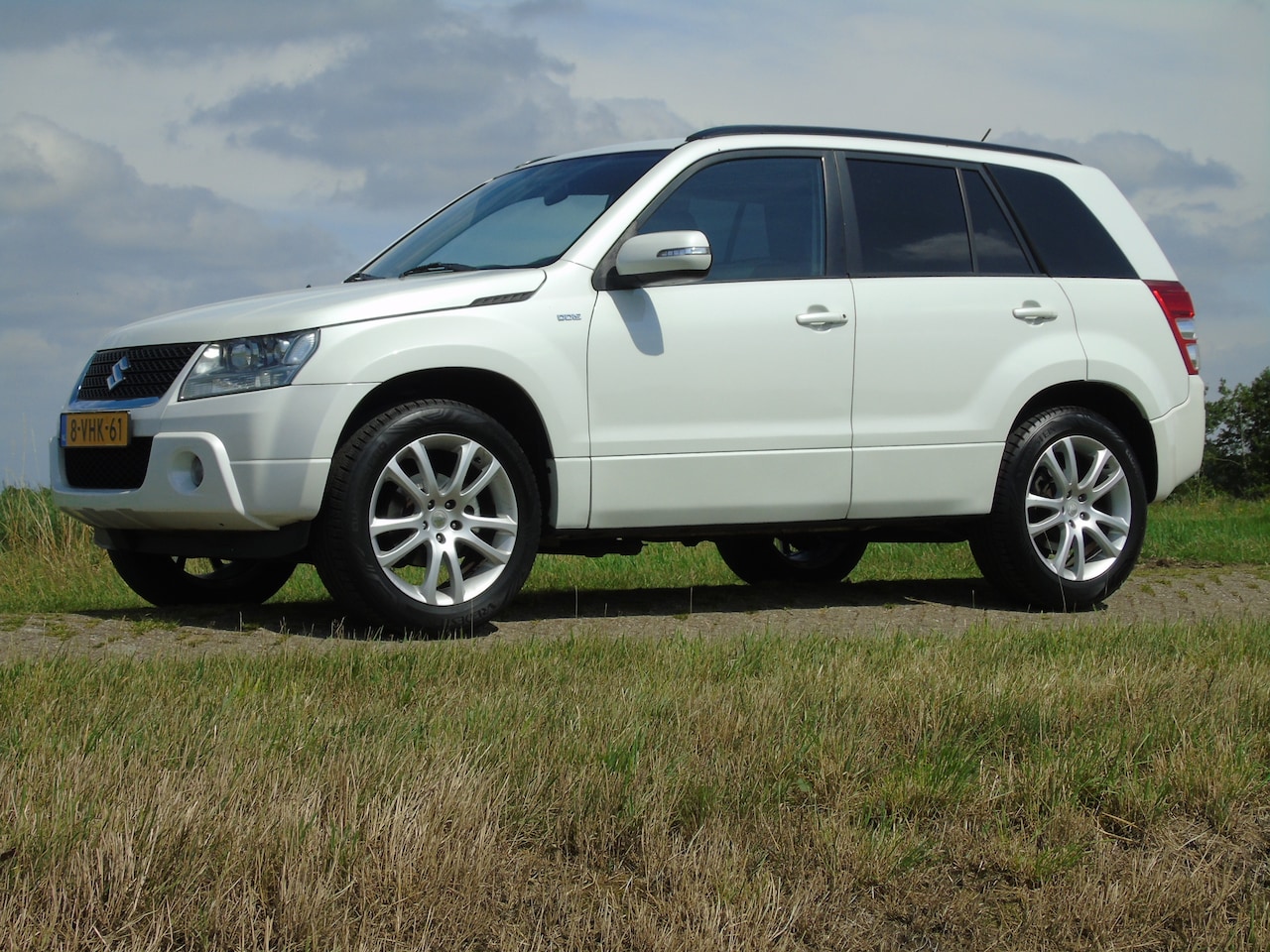 Suzuki Grand Vitara - 1.9 Comfort Grijs kenteken - AutoWereld.nl