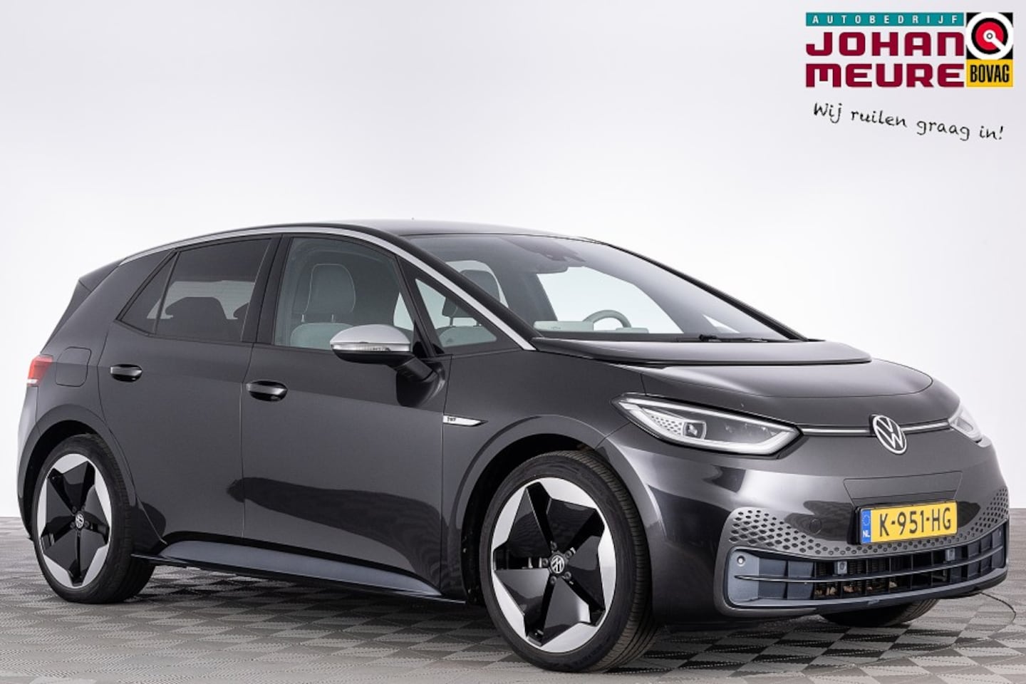 Volkswagen ID.3 - First Plus 58 kWh | 20 Inch | WIT STUUR | NAVI | ECC | SOH: 94,3% | - AutoWereld.nl