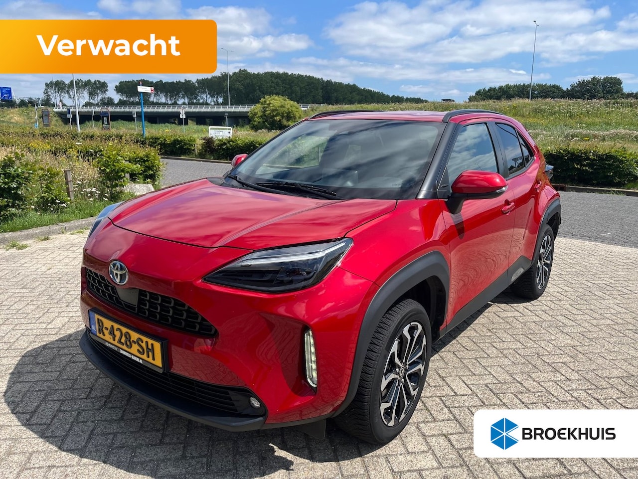 Toyota Yaris Cross - 1.5 Hybrid Dynamic | Camera | Climate controle | 17'' velgen | Keyless entry | LED verlich - AutoWereld.nl