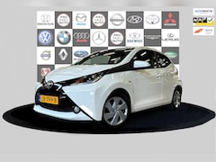 Toyota Aygo - 1.0 VVT-i x-play Navi_Airco_Cruise_Camera