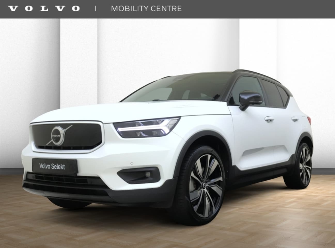 Volvo XC40 - Recharge P8 AWD R-Design | Panoramadak | 360° Camera | - AutoWereld.nl