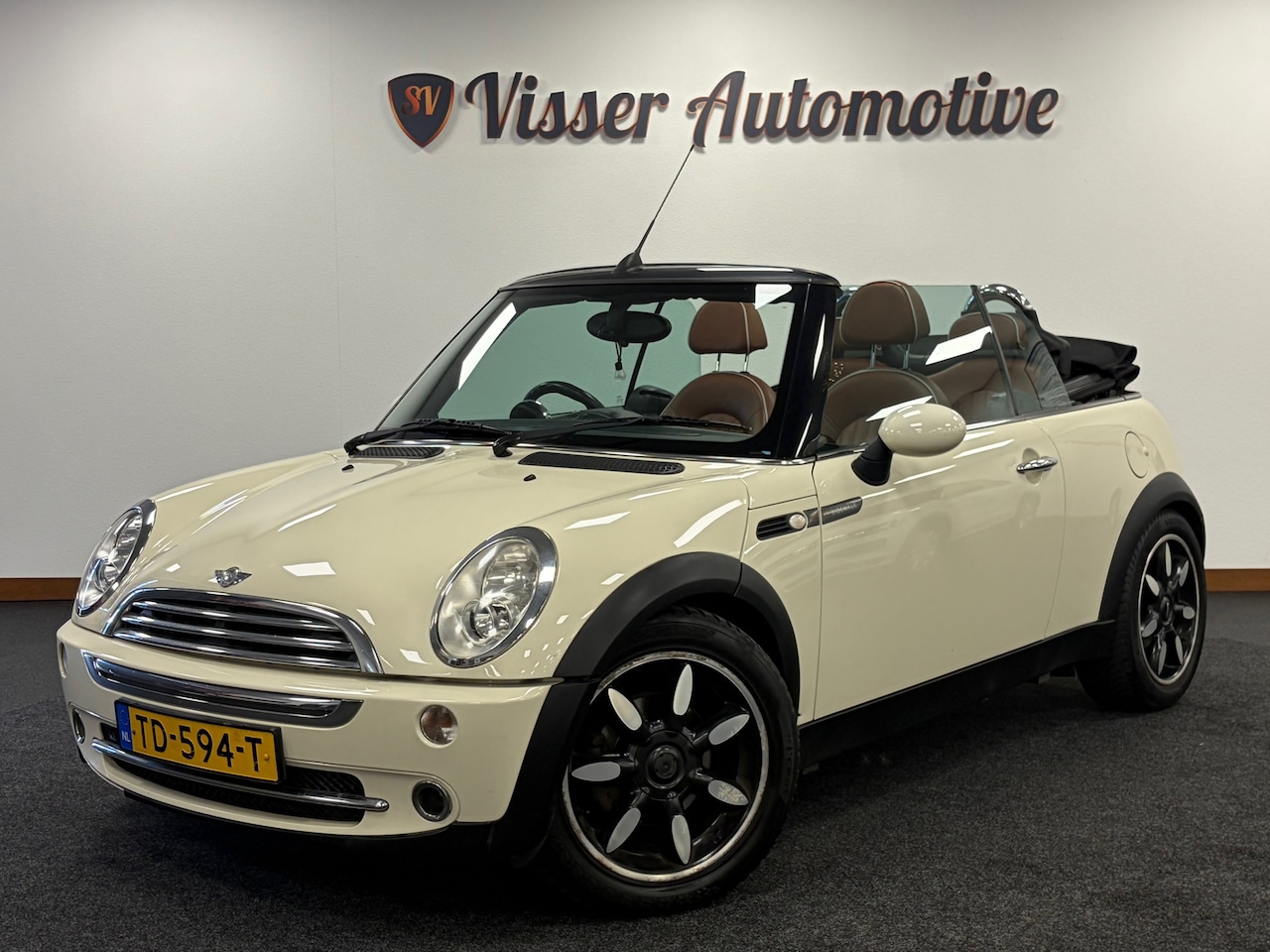 MINI Cabrio - 1.6 Cooper Sidewalk*Automaat*LET OP STUUR RECHTER KANT* - AutoWereld.nl