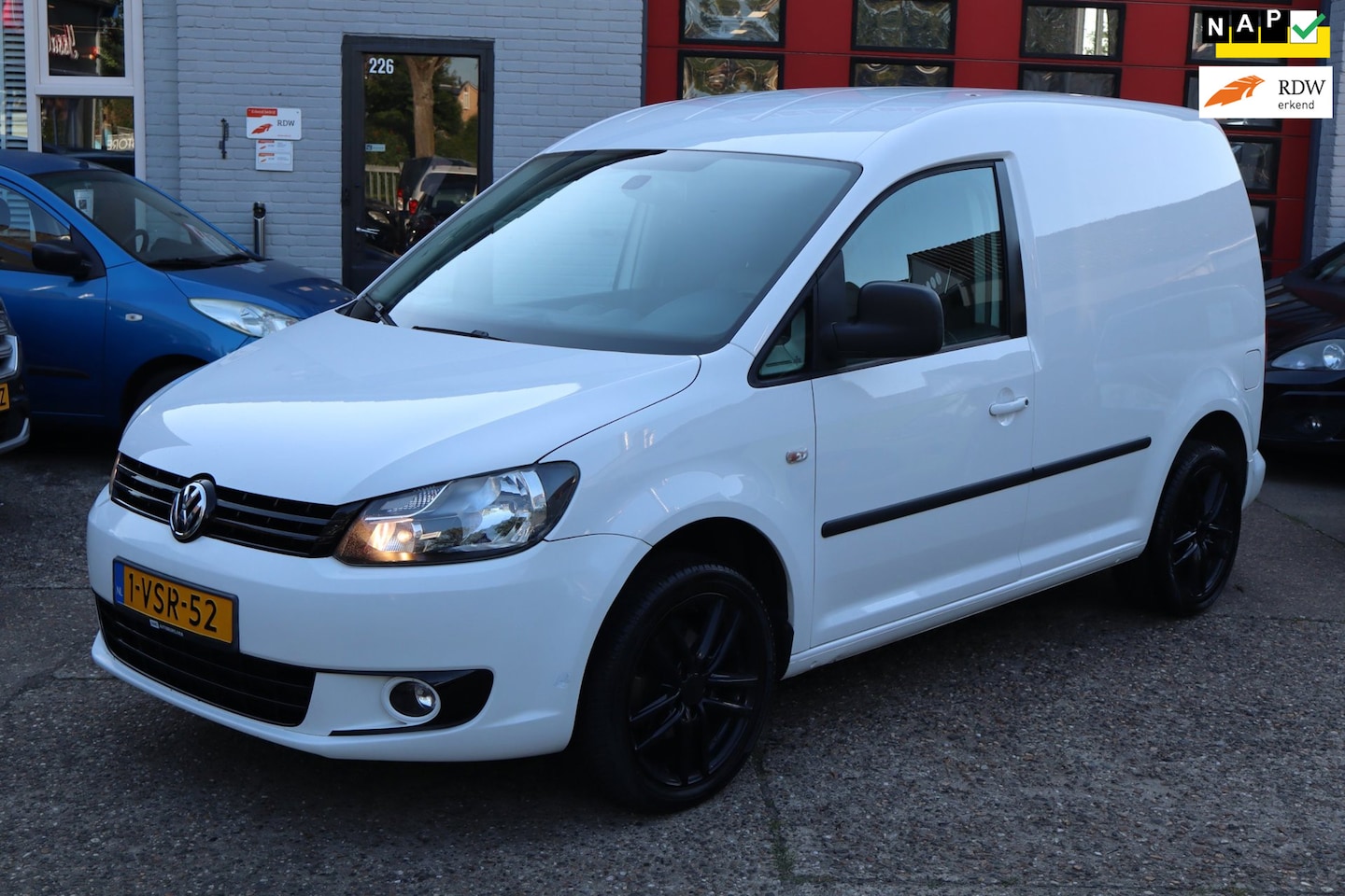 Volkswagen Caddy - 1.6 TDI 1.6 TDI , AIRCO, NAVI , CR CONTR , TREKHAAK, - AutoWereld.nl