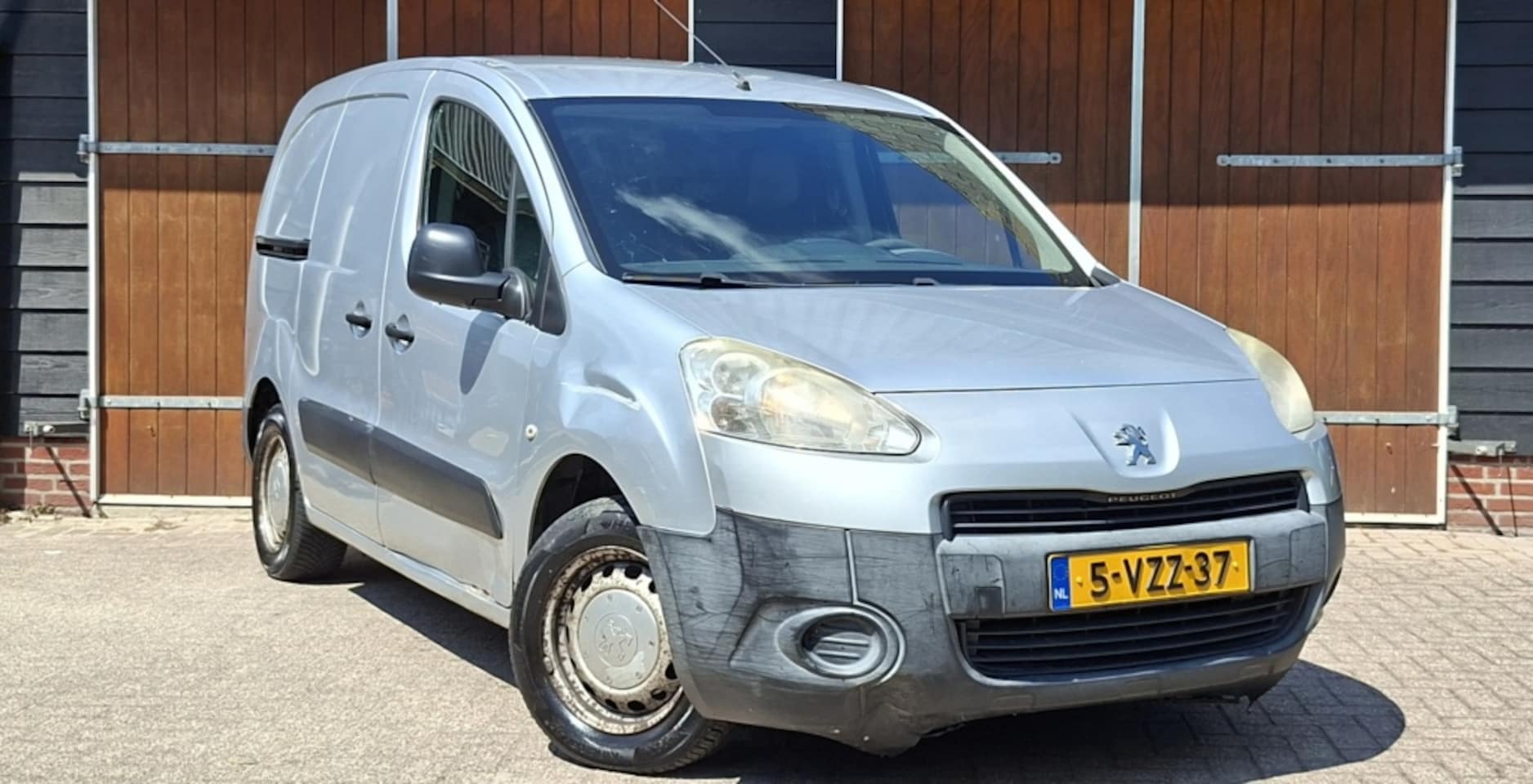Peugeot Partner - 120 1.6 HDI L1XR Pr+ EXPORT | Airco | Trekhaak | Centrale vergrendeling - AutoWereld.nl