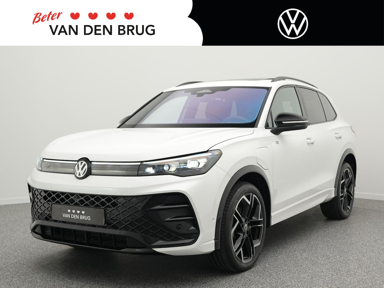 Volkswagen Tiguan - R-Line 1.5 eHybrid 272 PK | LED Matrix IQ | Panoramadak | Head-Up Display | Harman/Kardon - AutoWereld.nl