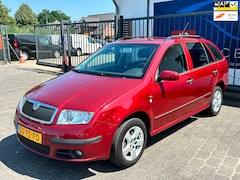 Skoda Fabia Combi - 1.4-16V Elegance / AIRCO / SENSOREN / TREKHAAK / NAP