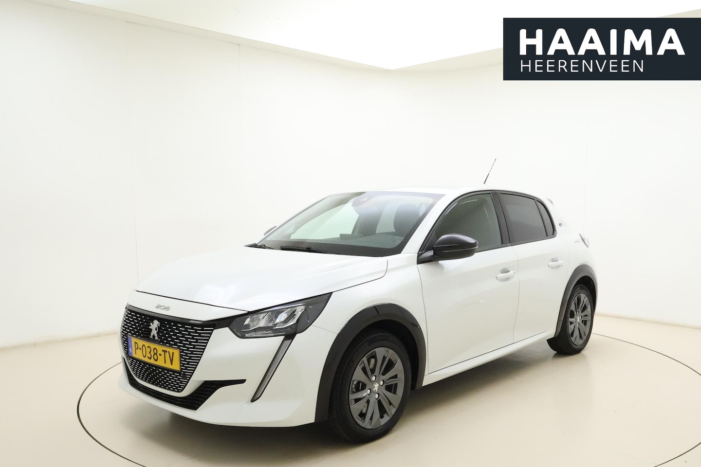 Peugeot e-208 - EV Allure Pack 50 kWh 136 PK | 3-Fase | Stoelverwarming | Navigatie | Cruise Control | Cam - AutoWereld.nl