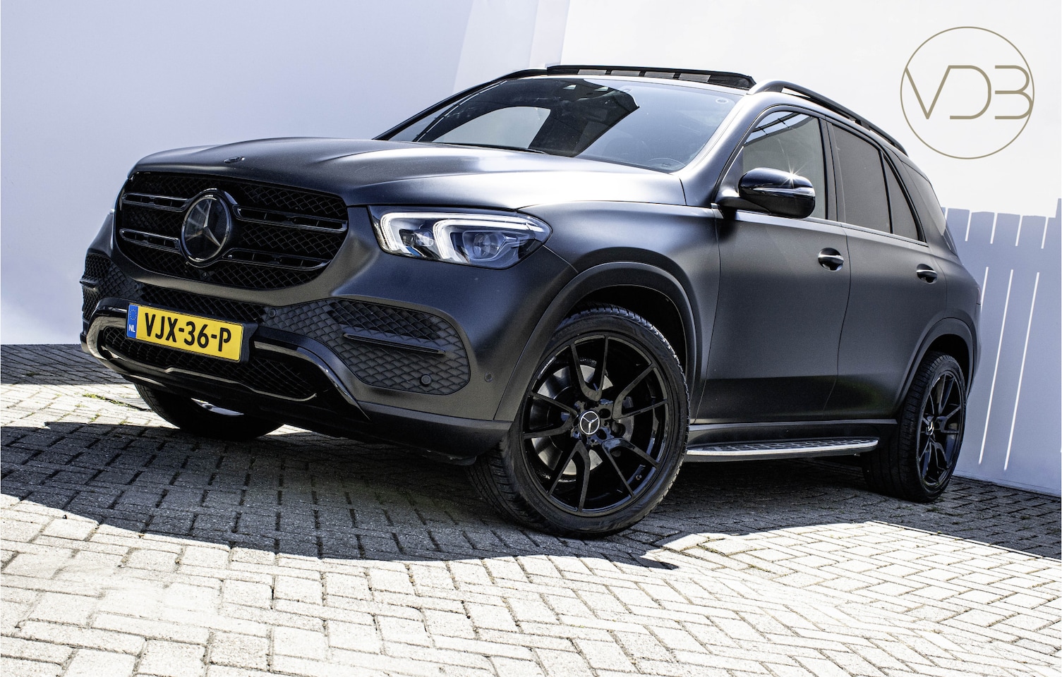 Mercedes-Benz GLE-Klasse - 350 D 4MATIC 6 cilinder Panoramadak trekhaak GRIJS KENTEKEN - AutoWereld.nl