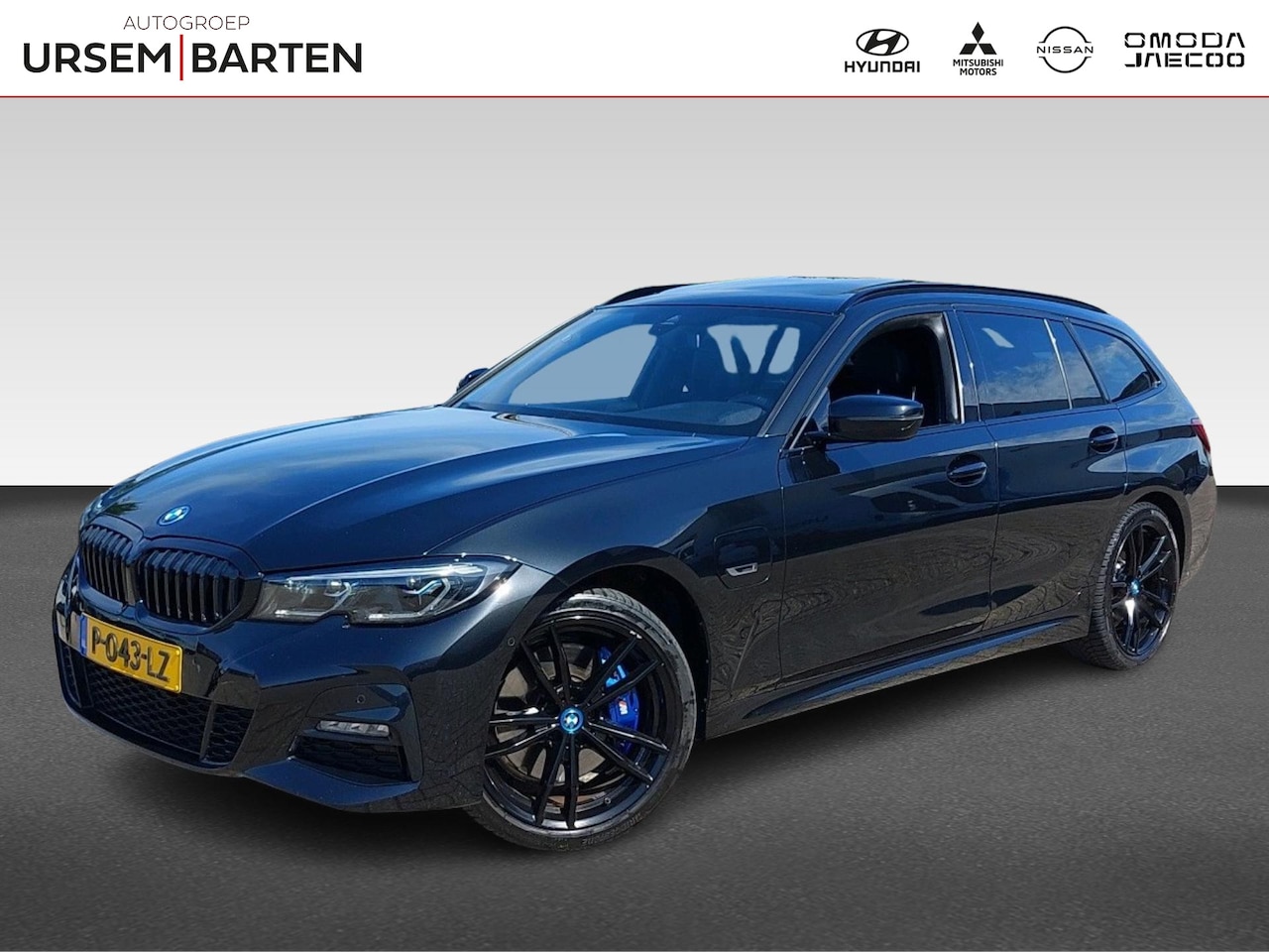 BMW 3-serie Touring - 330e Business Edition Plus | Elektrisch glazen schuif-/kanteldak | Laser LED koplampen | L - AutoWereld.nl