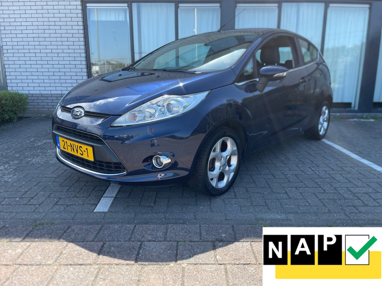 Ford Fiesta - 1.4 Titanium Clima Lm Velgen Pdc - AutoWereld.nl