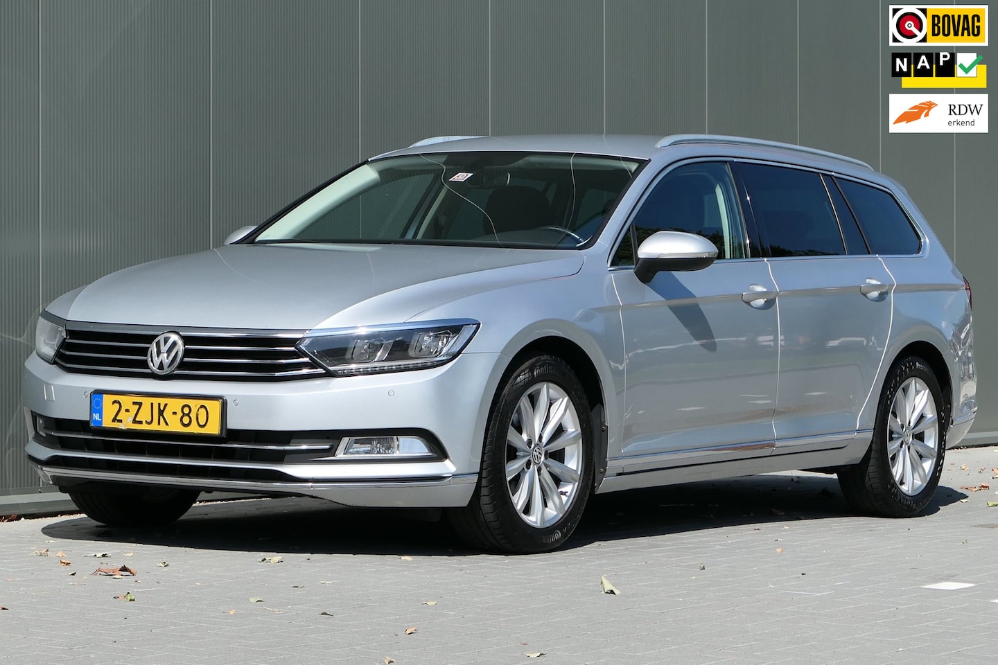 Volkswagen Passat Variant - 1.4 TSI ACT Highline NAP Alcantara Navigatie Stoelverwarming - AutoWereld.nl