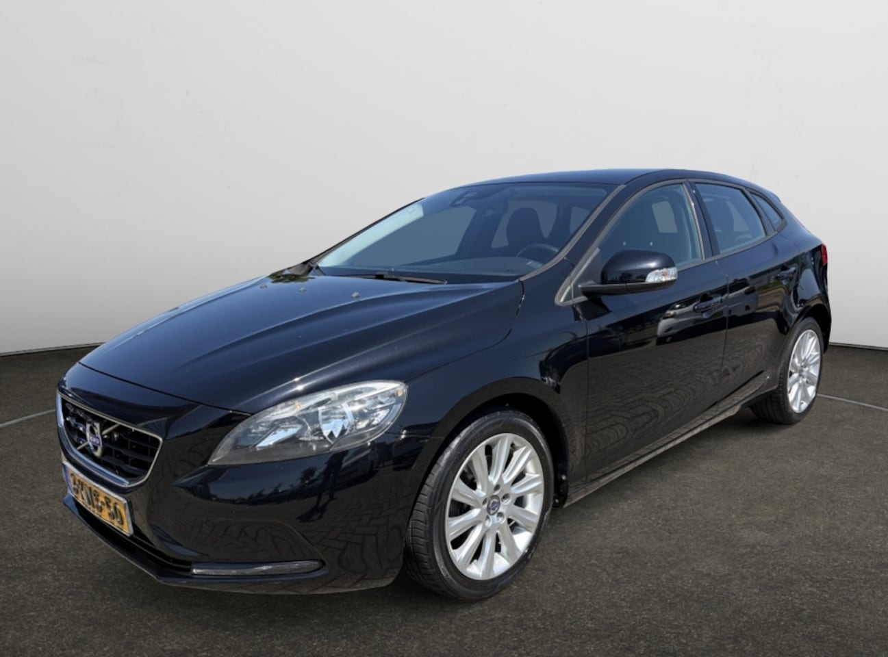 Volvo V40 - 1.6 T3 Kinetic 1.6 T3 Kinetic - AutoWereld.nl