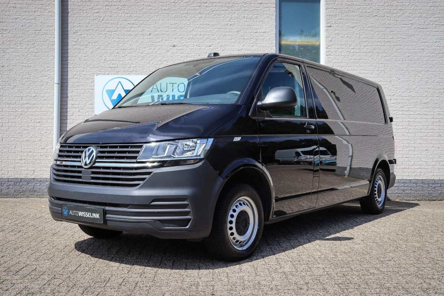 Volkswagen Transporter - 2.0 TDI L2H3 2.0 TDI L2H3 110kw - AutoWereld.nl