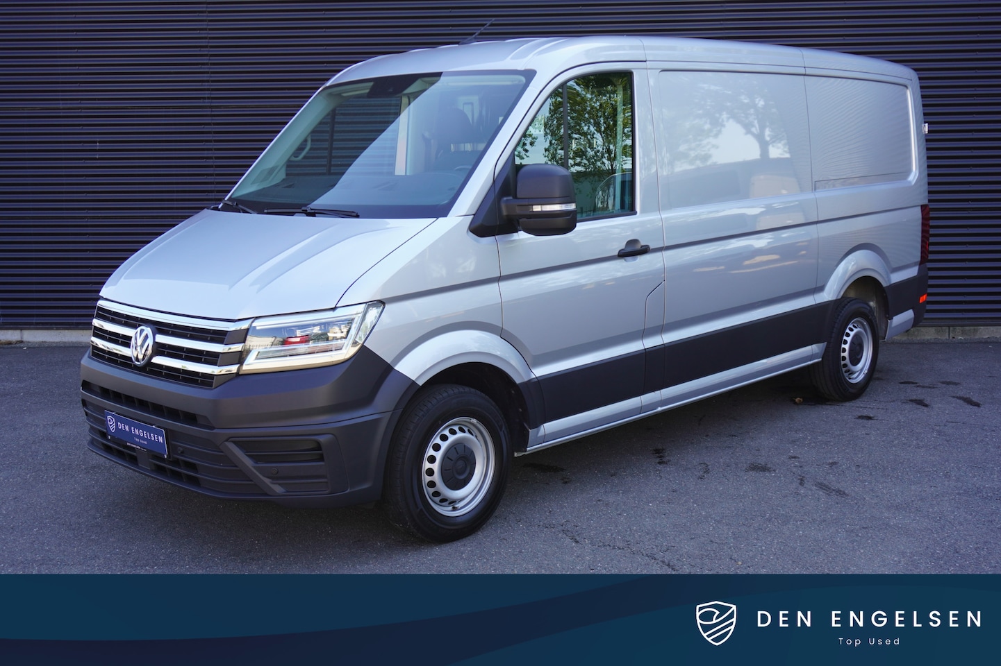 Volkswagen Crafter - 180pk Automaat L3H2/L2H1 LED Apple Carplay Parkeersensoren Stoel+stuur verwarming Cruise c - AutoWereld.nl