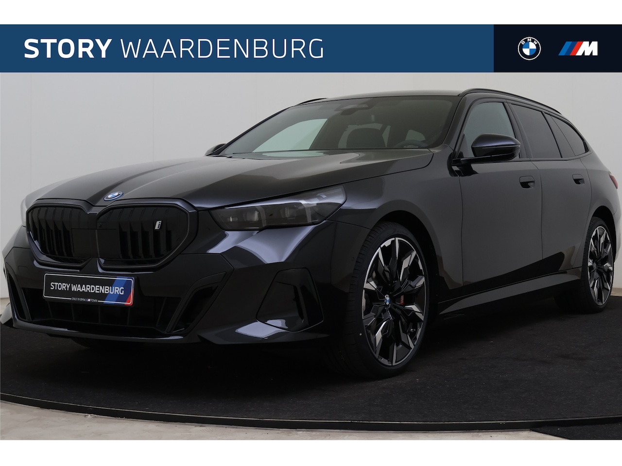 BMW i5 Touring - eDrive40 M Sport / Panoramadak / Trekhaak / Comfortstoelen / Parking Assistant Plus / Bowe - AutoWereld.nl