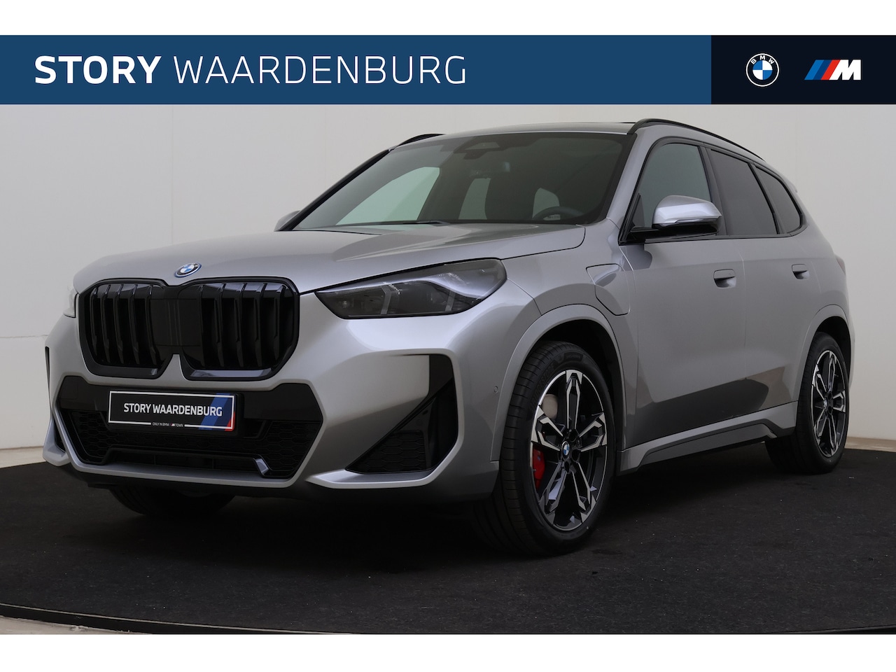 BMW X1 - xDrive25e M Sport Automaat / Trekhaak / Panoramadak / Sportstoelen / Comfort Access / Acht - AutoWereld.nl