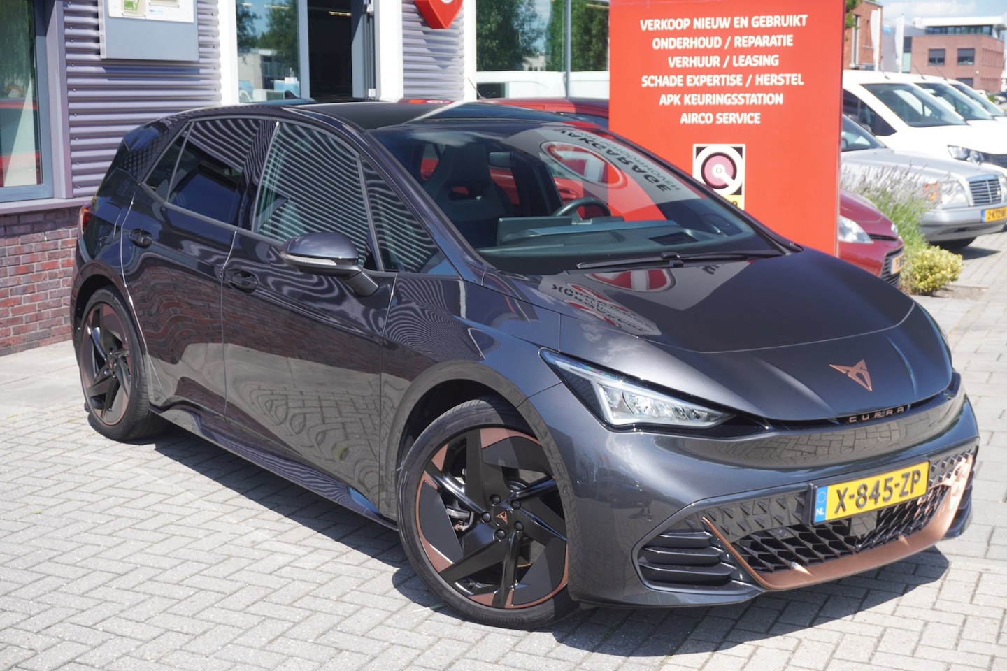 CUPRA Born - Copper Edition 62 kWh / SOH 95,5% / Pano / Massage / ACC / HUD / 360 Camera - AutoWereld.nl