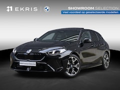 BMW 1-serie - 5-deurs 120 | M Sportpakket | Panodak | Harman Kardon | Driving Assistant | Comfort Access