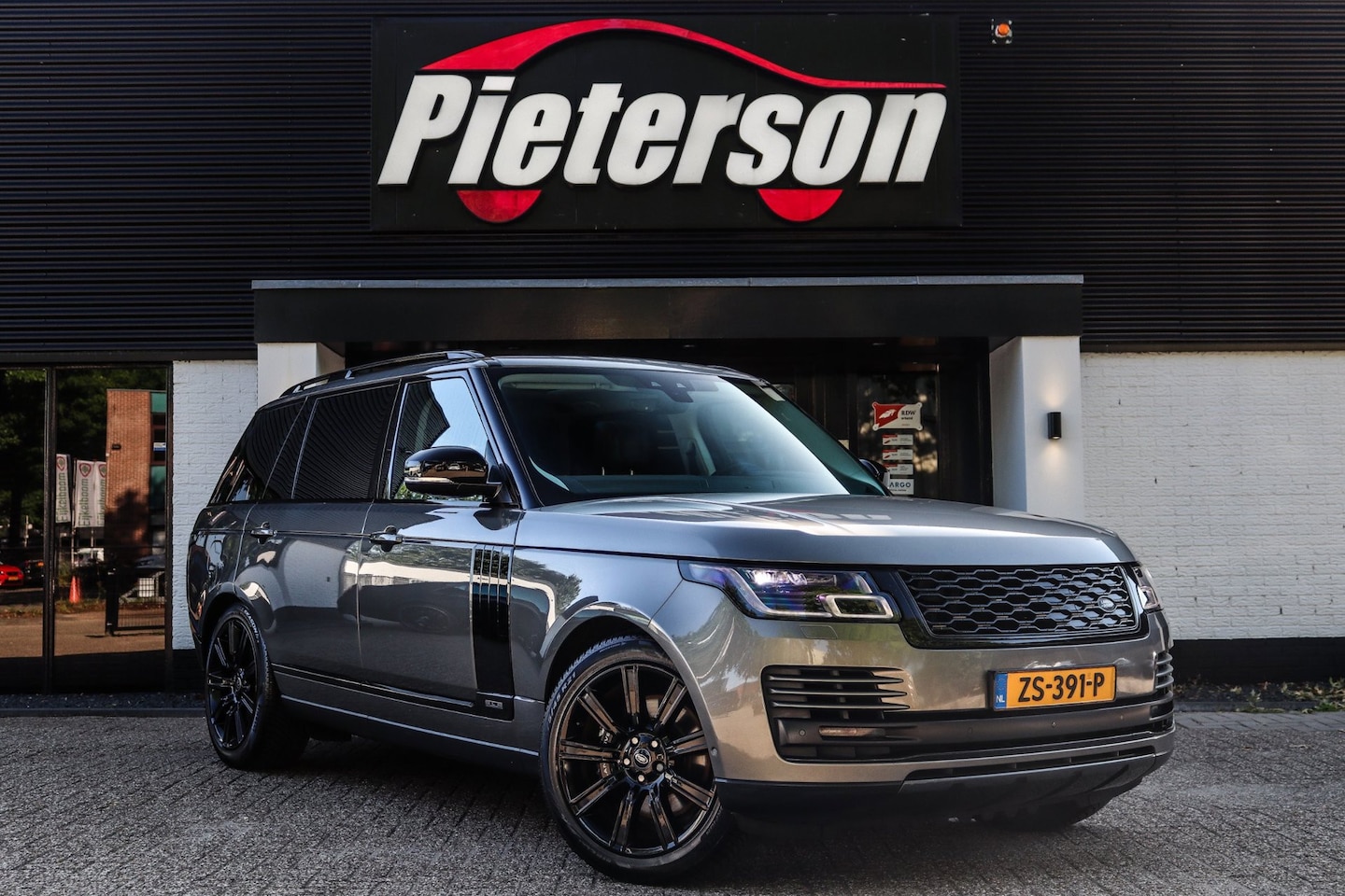 Land Rover Range Rover - 2.0 P400e LWB Vogue TREKHAAK 360 VOL! - AutoWereld.nl