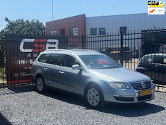 Volkswagen Passat Variant - 2.0 FSI Highline LEDERCLIMAAPKKOOPJE