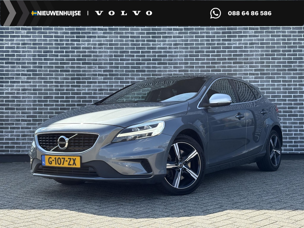 Volvo V40 - 1.5 T3 Polar+ Sport | R-Design | Trekhaak | Achteruitrijcamera | Parkeersensoren | Parkeer - AutoWereld.nl