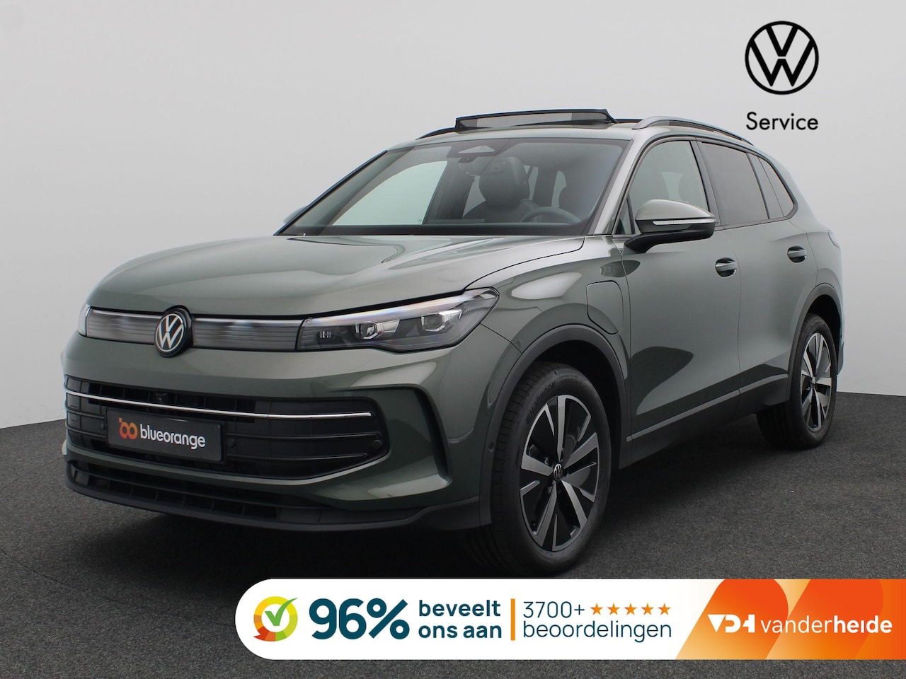 Volkswagen Tiguan - 1.5 eHybrid Life Edition 204PK DSG Panoramadak, Trekhaak, 360gr. Camera, Donkere Hemelbekl - AutoWereld.nl