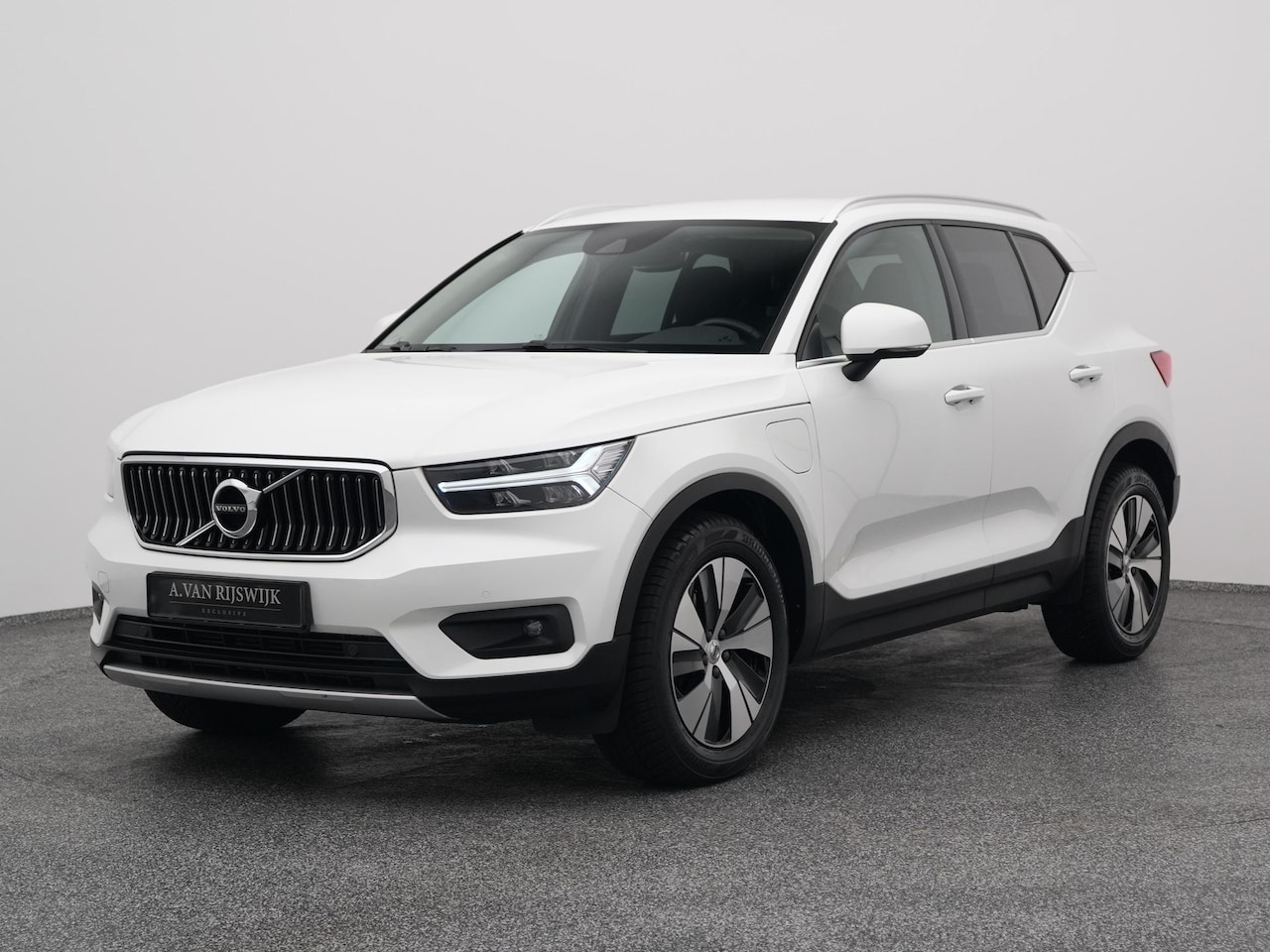 Volvo XC40 - 1.5 T5 Recharge Business Pro | CAMERA | KEYLESS - AutoWereld.nl
