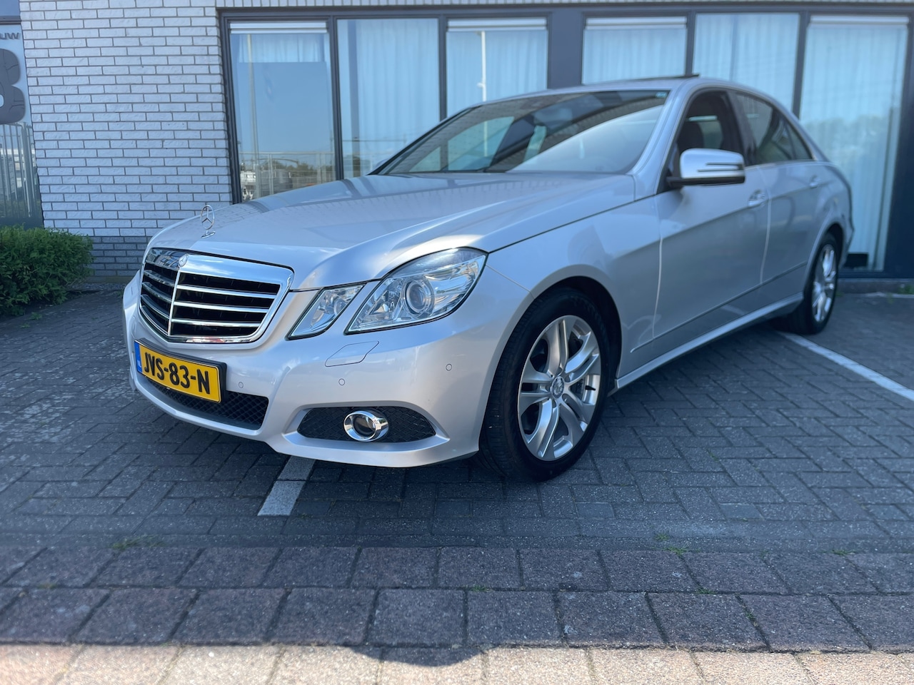 Mercedes-Benz E-klasse - 350 Avantgarde heeft veel Opties - AutoWereld.nl
