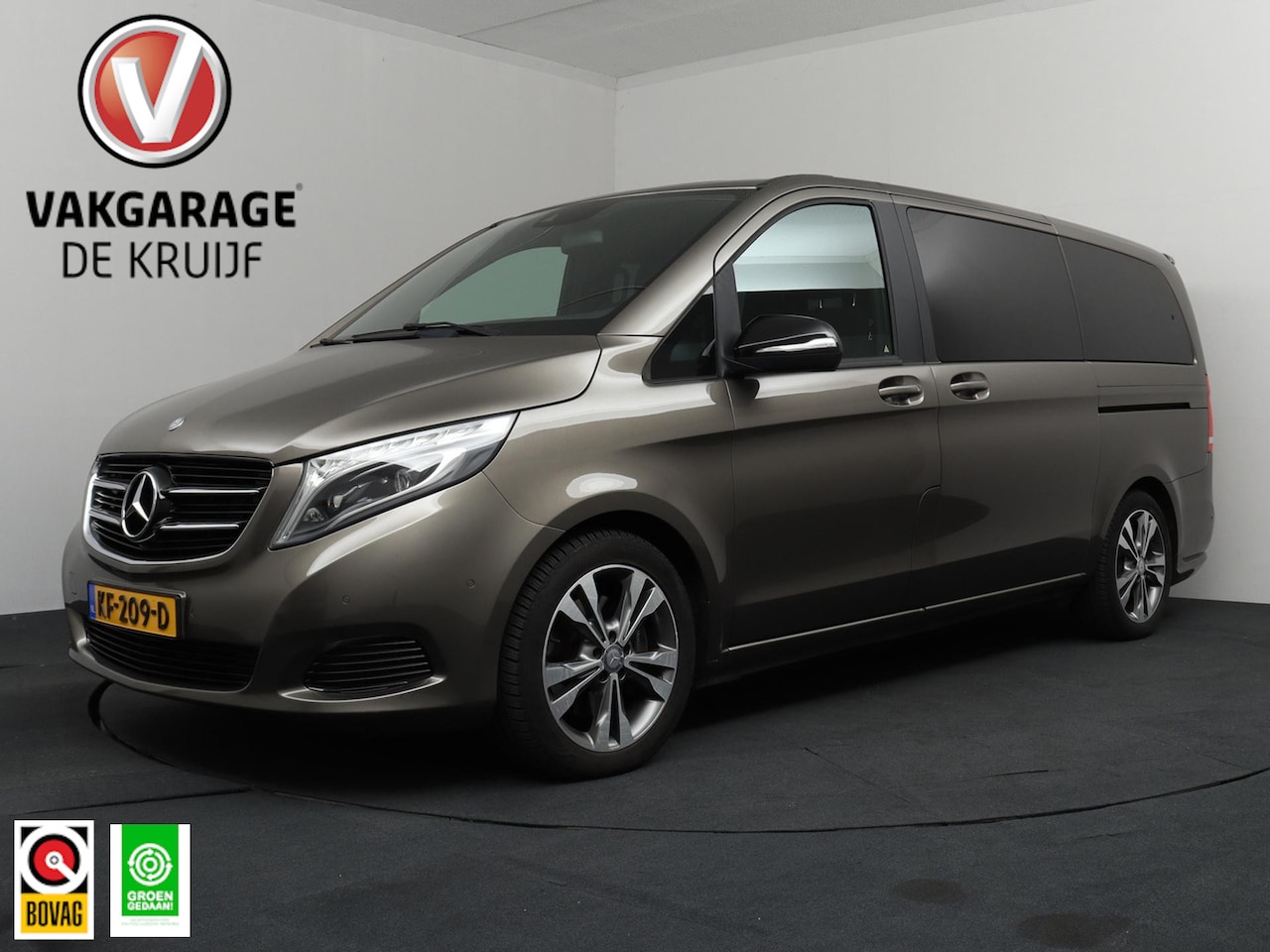 Mercedes-Benz V-klasse - 250 BlueTEC Lang Avantgarde MARGE!! | 8 Pers!! | LED | Trekhaak! - AutoWereld.nl
