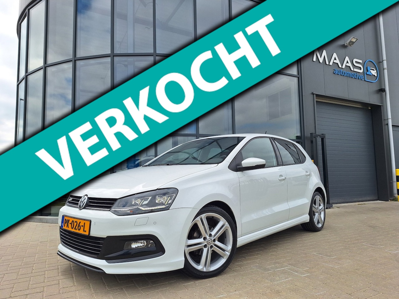 Volkswagen Polo - 1.2 TSI Highline R-Line DEALER OH LED PDC - AutoWereld.nl