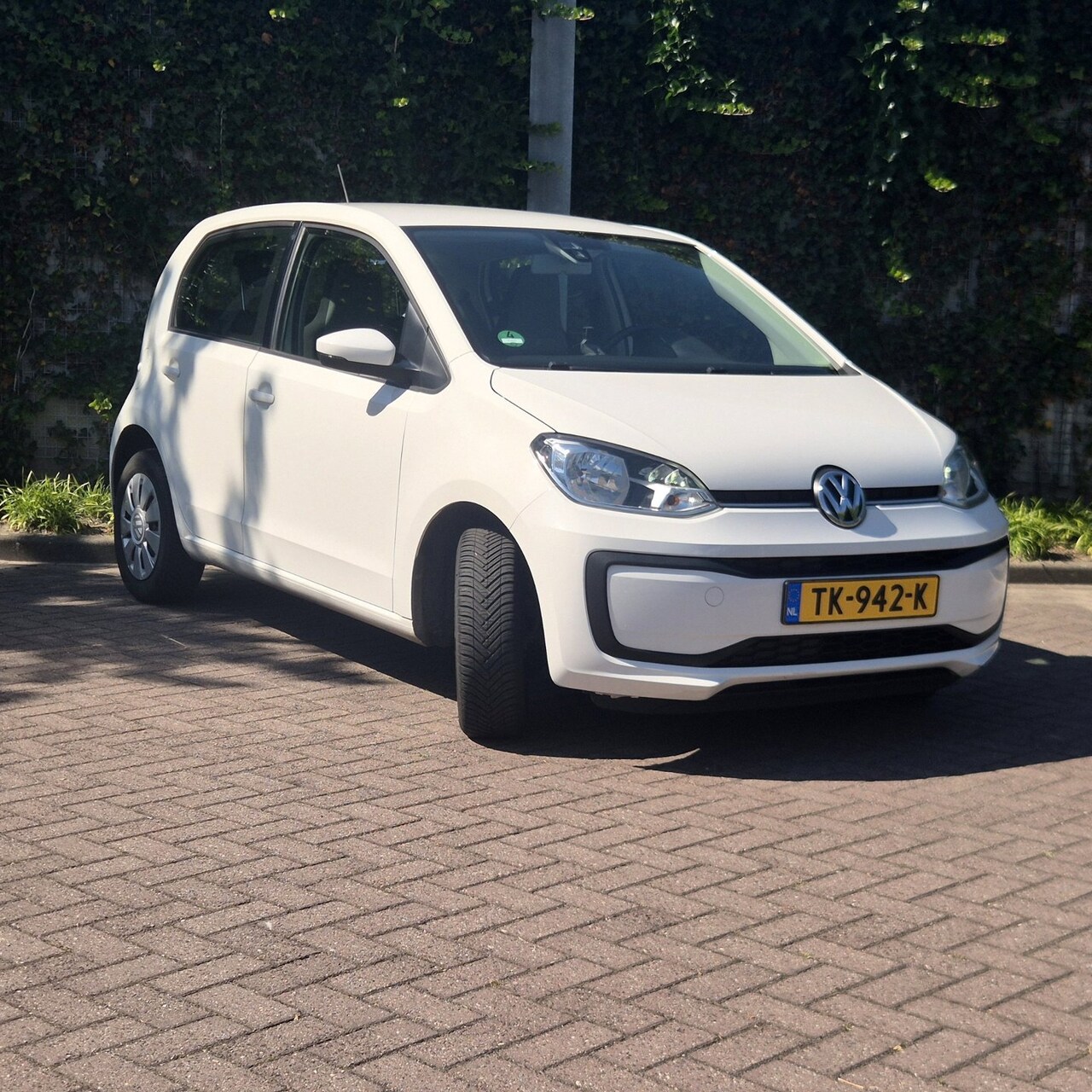 Volkswagen Up! - 1.0 BMT move up! | Airco |"Bluetooth - AutoWereld.nl