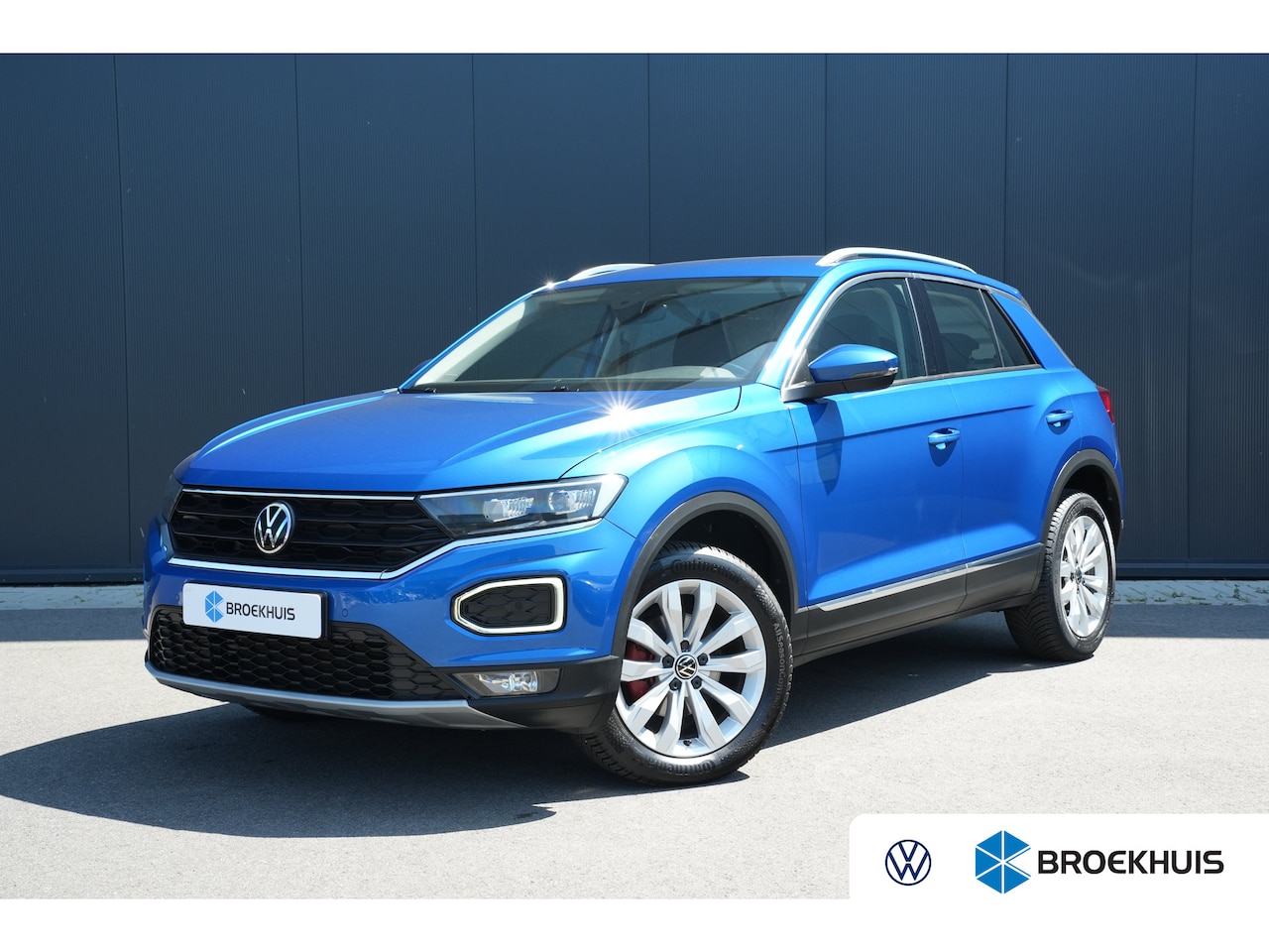 Volkswagen T-Roc - 1.5 TSI Sport | Achteruitrijcamera | Carplay | Navigatie | Adaptive Cruise | 1e Eigenaar! - AutoWereld.nl