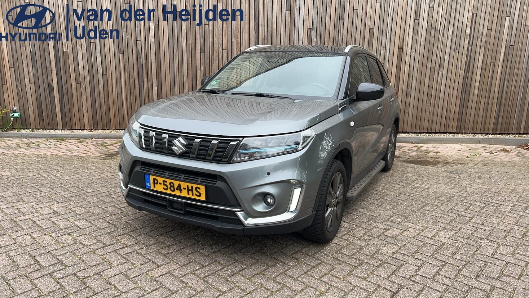 Suzuki Vitara - 1.4 Boosterjet Select Smart Hybrid Trekhaak | Treeplanken | Navigatie | Camera - AutoWereld.nl