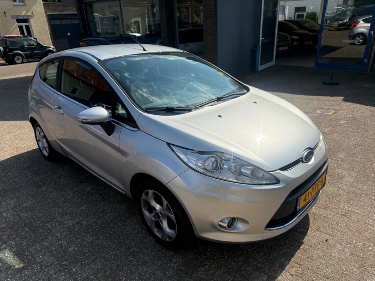 Ford Fiesta - 1.4 Titanium 1.4 Titanium - AutoWereld.nl