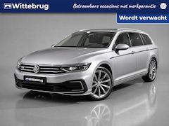 Volkswagen Passat Variant - 1.4 TSI PHEV 218PK GTE Business / Panoramadak / Memory Seat / Digitale Cockpit / LED Matri