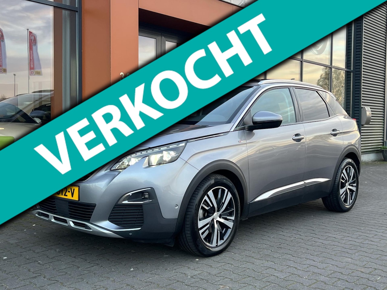 Peugeot 3008 - 1.6 e-THP GT Line automaat|Pano|Trekhaak|Leer - AutoWereld.nl