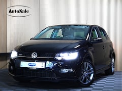 Volkswagen Polo - 1.2 TSI Comfortline Business R NAVI CLIMA PDC BT STOELVW "17