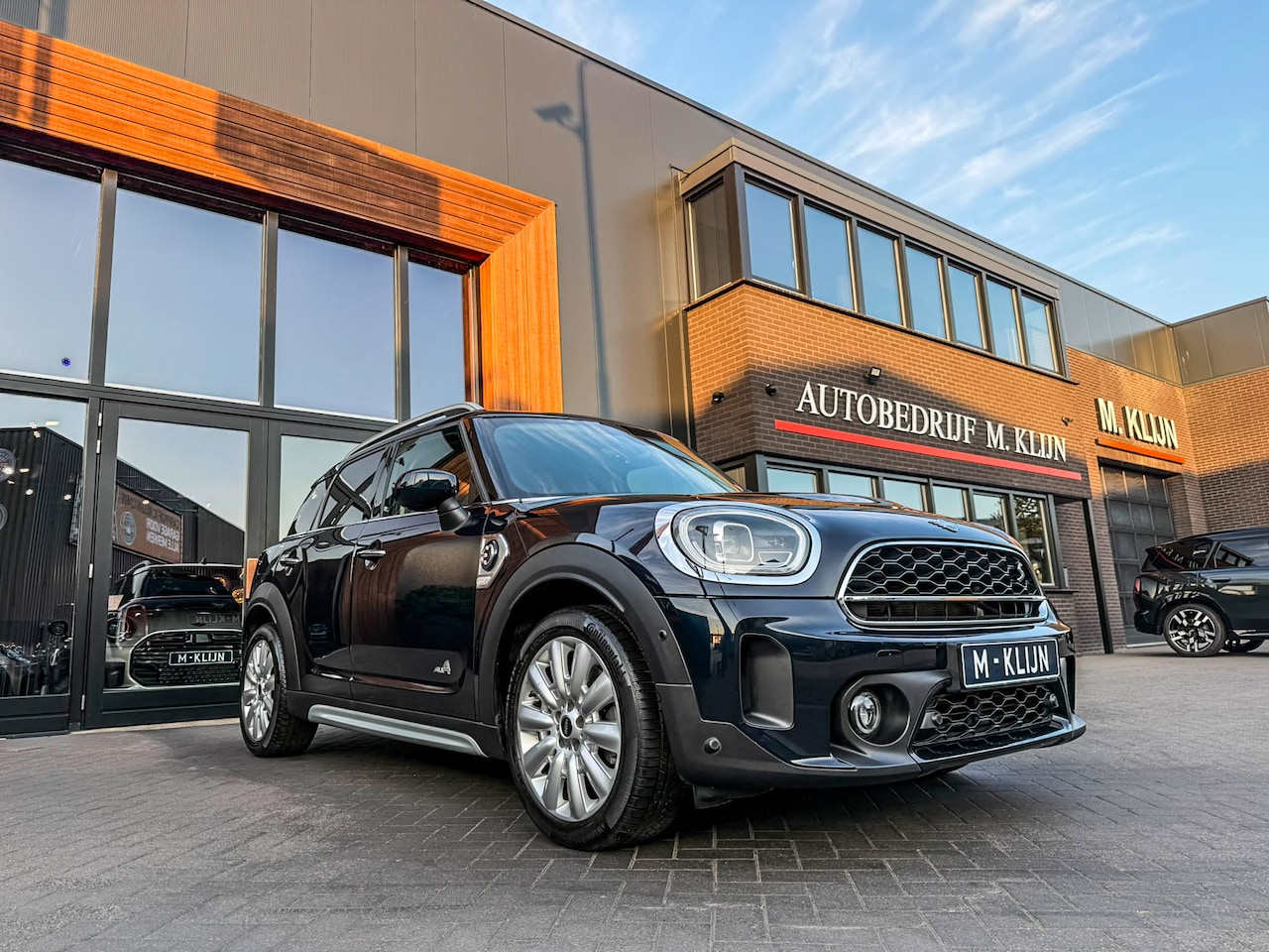 MINI Countryman - Cooper S E ALL4 ALL4 aut 220pk/Loune leer/Camera/Led/Navi/Btw - AutoWereld.nl