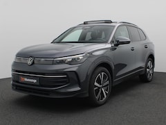 Volkswagen Tiguan - 1.5 eHybrid Life Edition 204PK DSG Panoramadak, Trekhaak, 360gr. Camera, Donkere Hemelbekl